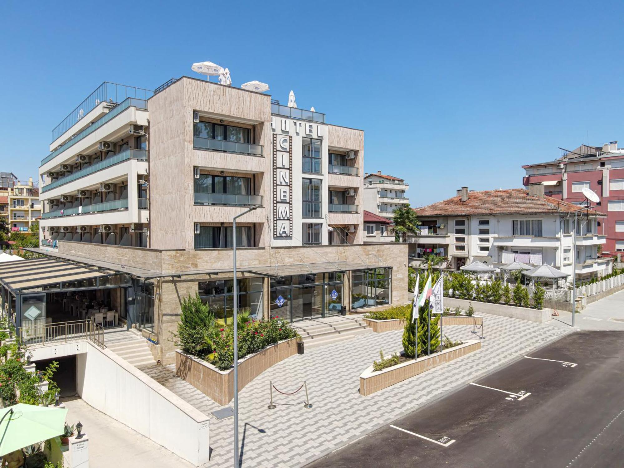Cinema Hotel Primorsko Bagian luar foto